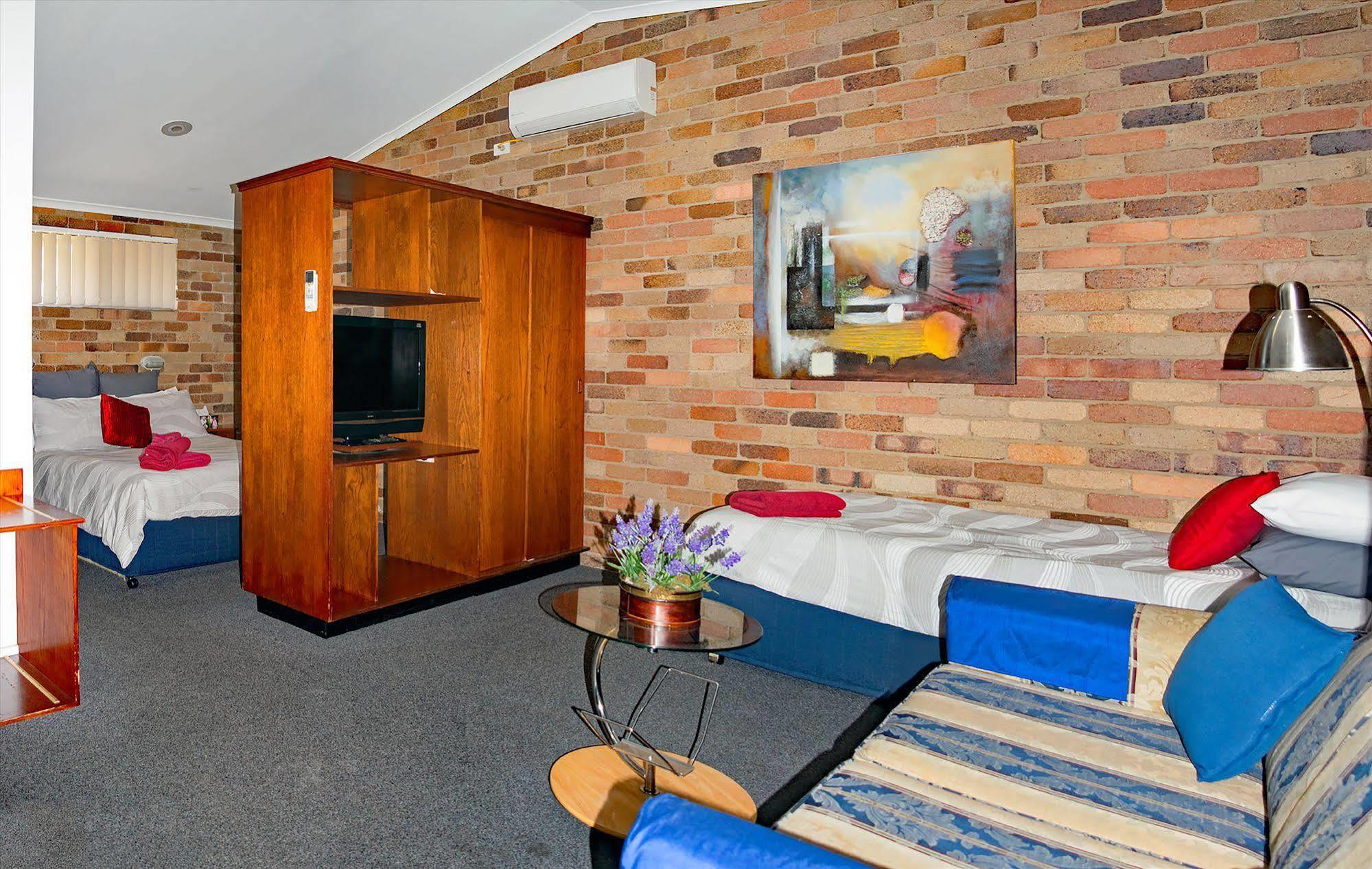 Rest Point Motor Inn Glen Innes Extérieur photo